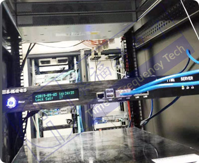 NTP服务器上架实景图 NTP服务器上架实景图